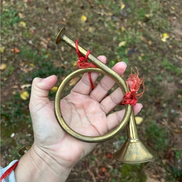 BRASS HORN VINTAGE CHRISTMAS ORNAMENT - Picture 7 of 11